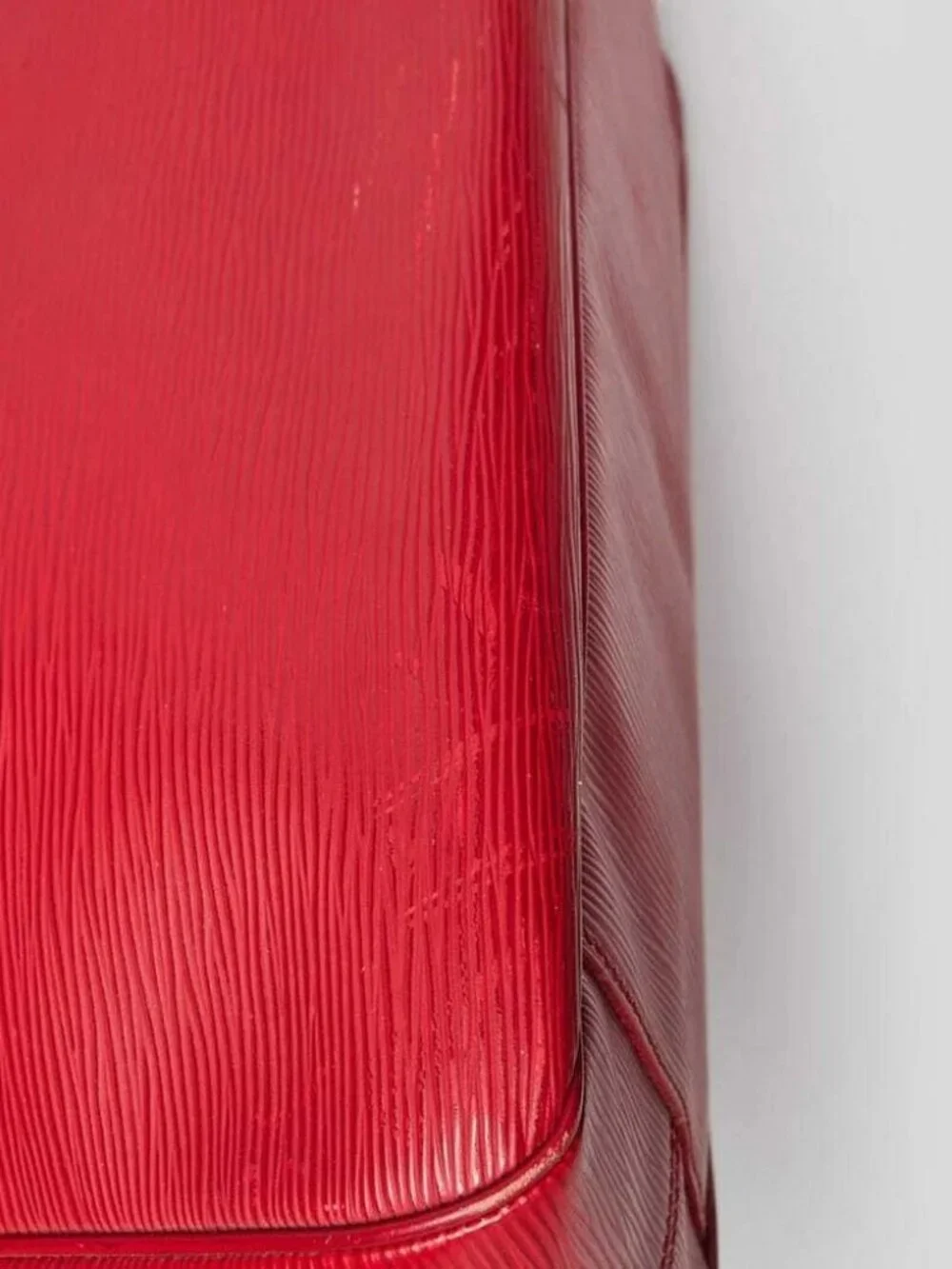 Louis Vuitton Rouge Epi Leather Passy GM Bag